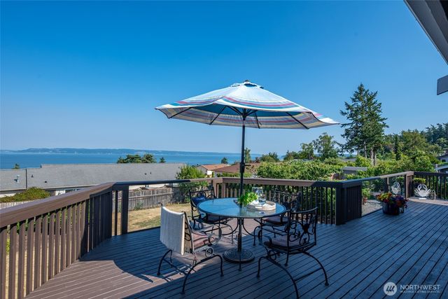 1264 Eagle Crest Drive, Oak Harbor, WA 98277