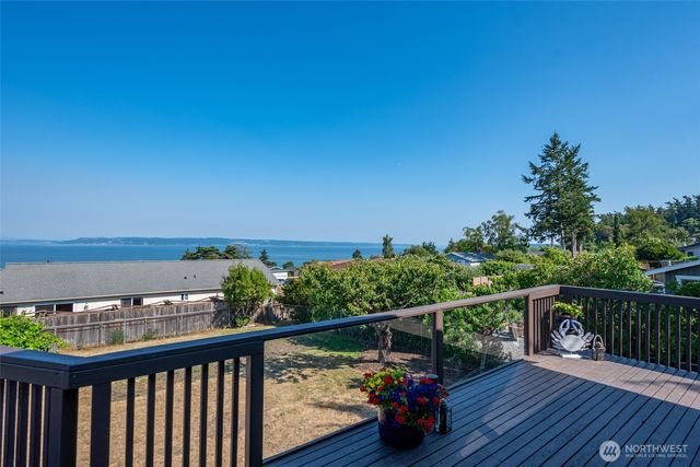 1264 Eagle Crest Drive, Oak Harbor, WA 98277