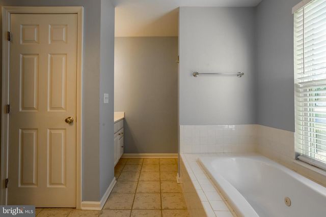 5709 ROYAL MILE BLVD, Salisbury, MD 21801