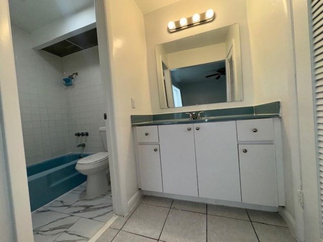 2031 NE 139th St 12, North Miami Beach, FL 33181