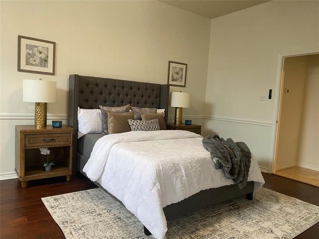 9421 Vista, Irving, TX 75063