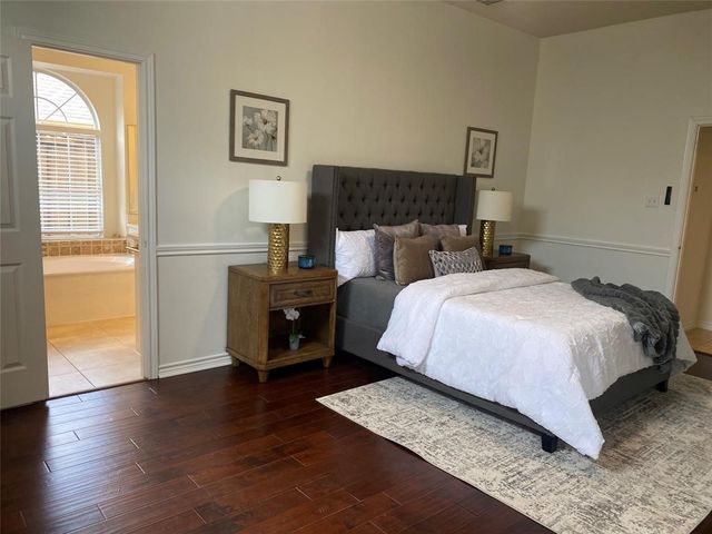 9421 Vista, Irving, TX 75063