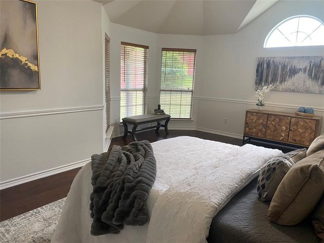 9421 Vista, Irving, TX 75063