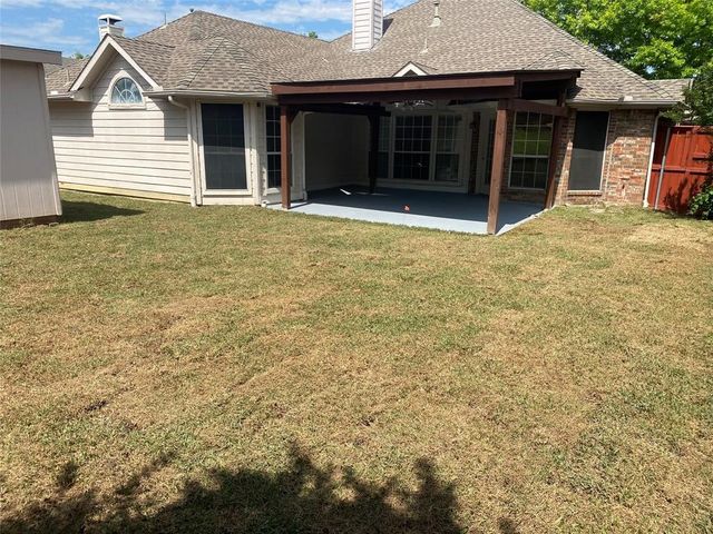 9421 Vista, Irving, TX 75063