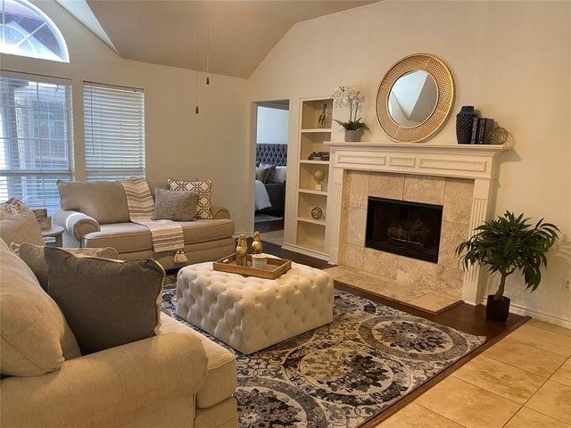 9421 Vista, Irving, TX 75063