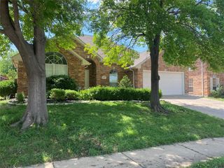 9421 Vista, Irving, TX 75063