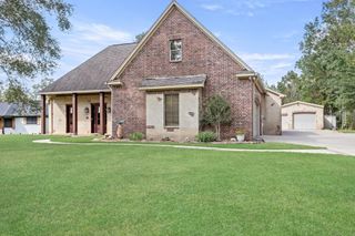 418 Pinemont Drive, Sour Lake, TX 77659