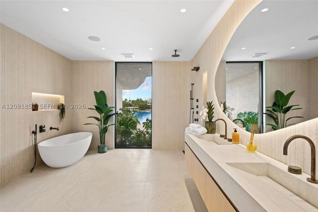 80 S Hibiscus Dr, Miami Beach, FL 33139