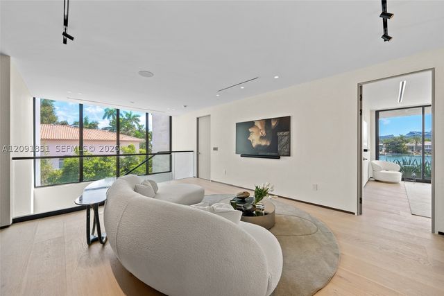 80 S Hibiscus Dr, Miami Beach, FL 33139