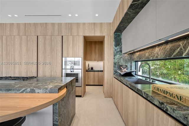 80 S Hibiscus Dr, Miami Beach, FL 33139