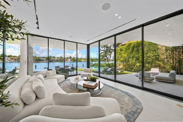 80 S Hibiscus Dr, Miami Beach, FL 33139