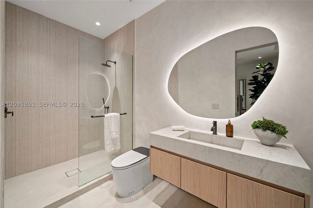 80 S Hibiscus Dr, Miami Beach, FL 33139
