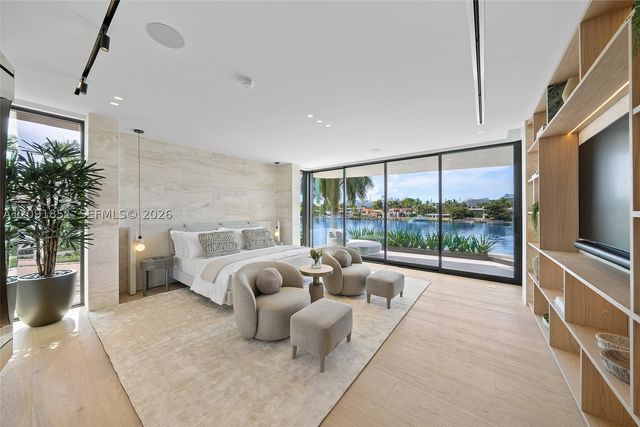 80 S Hibiscus Dr, Miami Beach, FL 33139