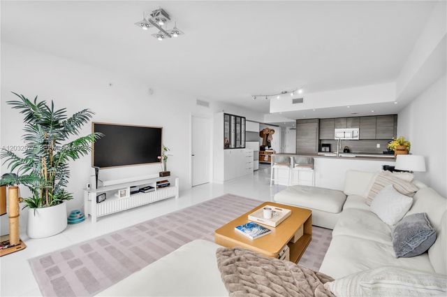 400 Sunny Isles Boulevard 1917, Sunny Isles Beach, FL 33160
