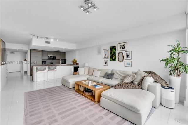 400 Sunny Isles Boulevard 1917, Sunny Isles Beach, FL 33160