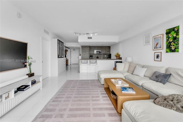 400 Sunny Isles Boulevard 1917, Sunny Isles Beach, FL 33160