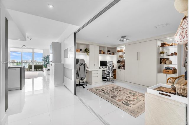 400 Sunny Isles Boulevard 1917, Sunny Isles Beach, FL 33160