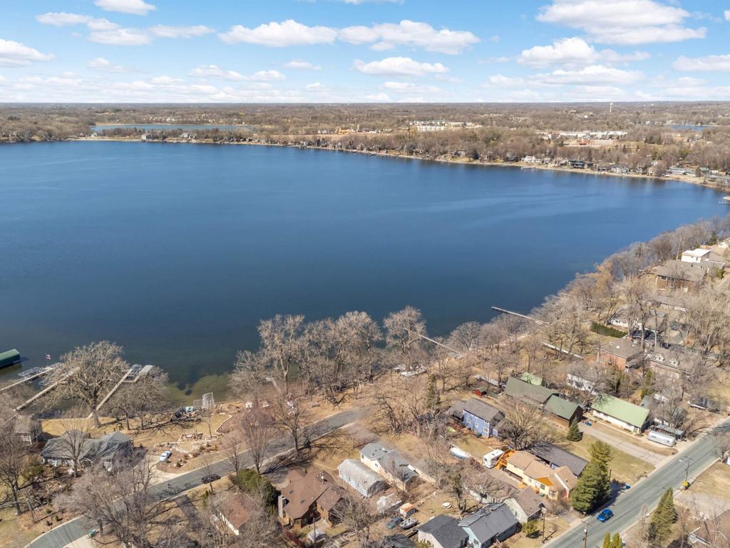 3046 Julia Way, Mound, MN 55364