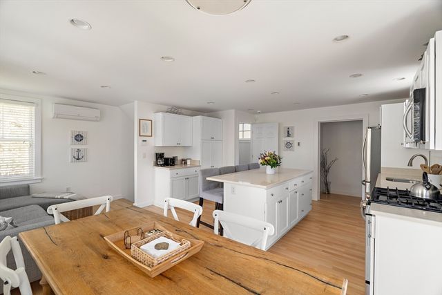 13 Young Street, Edgartown, MA 02539