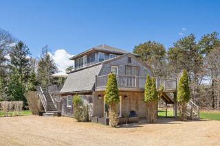 13 Young Street, Edgartown, MA 02539