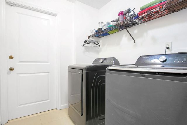 5293 AEOLUS WAY, Orlando, FL 32808