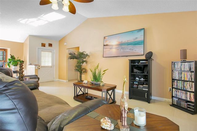 5293 AEOLUS WAY, Orlando, FL 32808