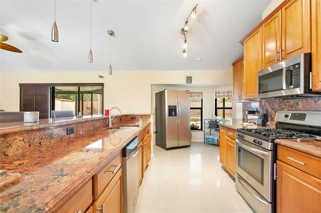 5293 AEOLUS WAY, Orlando, FL 32808