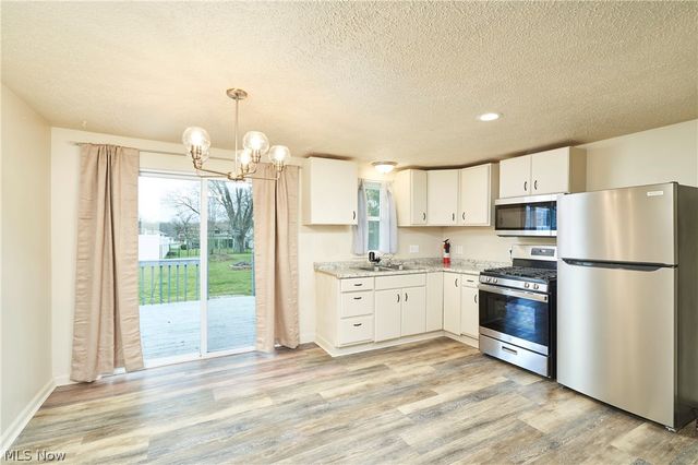 332 N River Road, Munroe Falls, OH 44262