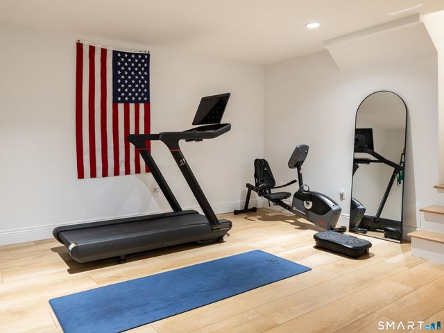 716 Cheese Spring Road, New Canaan, CT 06840