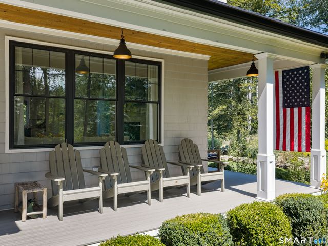 716 Cheese Spring Road, New Canaan, CT 06840