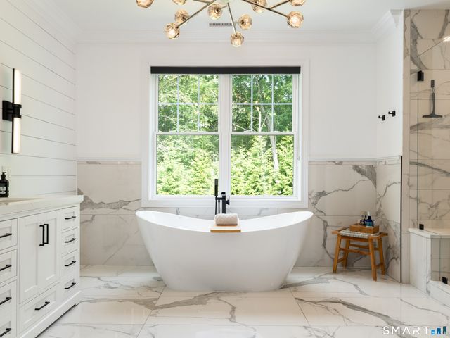 716 Cheese Spring Road, New Canaan, CT 06840