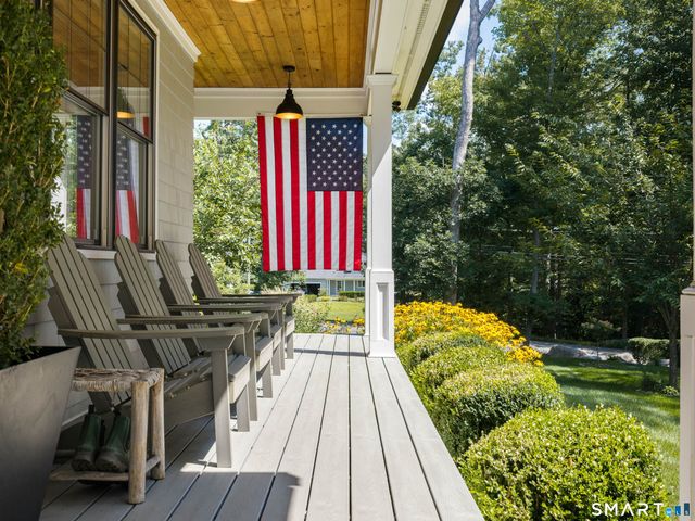716 Cheese Spring Road, New Canaan, CT 06840