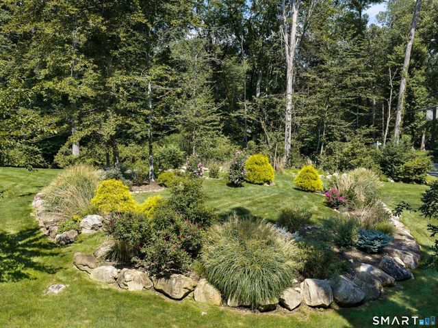 716 Cheese Spring Road, New Canaan, CT 06840