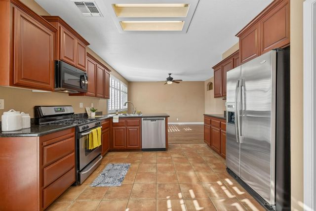 1716 Presidio Way, Plumas Lake, CA 95961