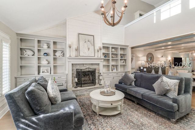 94 Otter Rd, Hilton Head Island, SC 29928