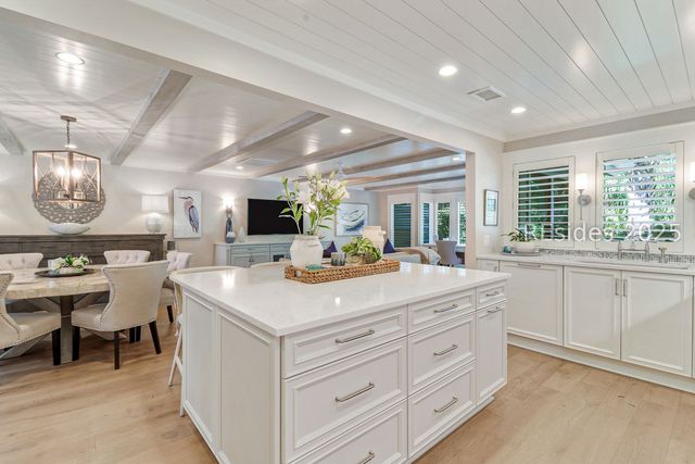 94 Otter Rd, Hilton Head Island, SC 29928