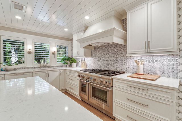 94 Otter Rd, Hilton Head Island, SC 29928