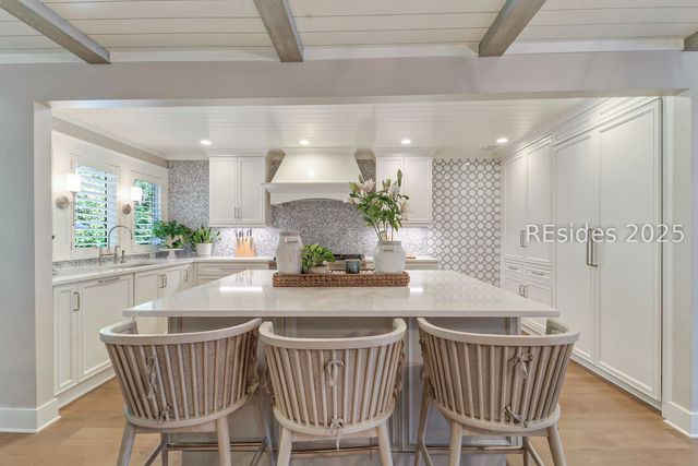 94 Otter Rd, Hilton Head Island, SC 29928