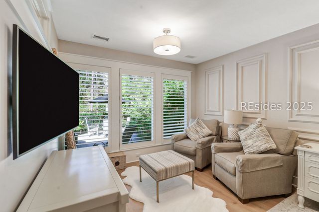 94 Otter Rd, Hilton Head Island, SC 29928