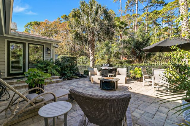 94 Otter Rd, Hilton Head Island, SC 29928