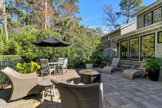 94 Otter Rd, Hilton Head Island, SC 29928