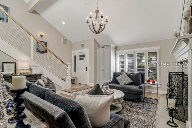 94 Otter Rd, Hilton Head Island, SC 29928