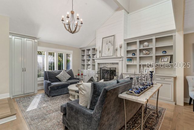 94 Otter Rd, Hilton Head Island, SC 29928