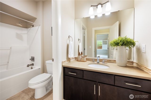 801 3rd Place NE, Issaquah, WA 98029