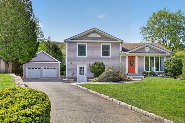 74 Dogwood Lane, Pleasantville, NY 10570
