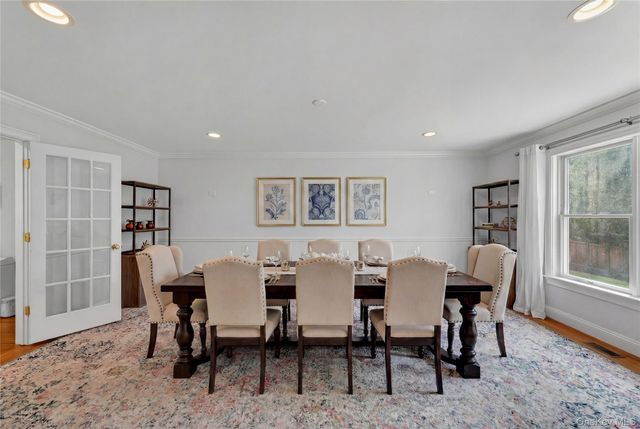 74 Dogwood Lane, Pleasantville, NY 10570