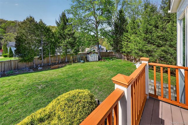 74 Dogwood Lane, Pleasantville, NY 10570