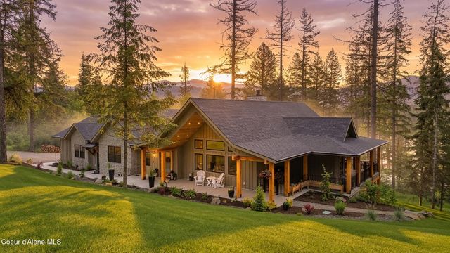 6029 E Deep Shadow LN, Hayden, ID 83835