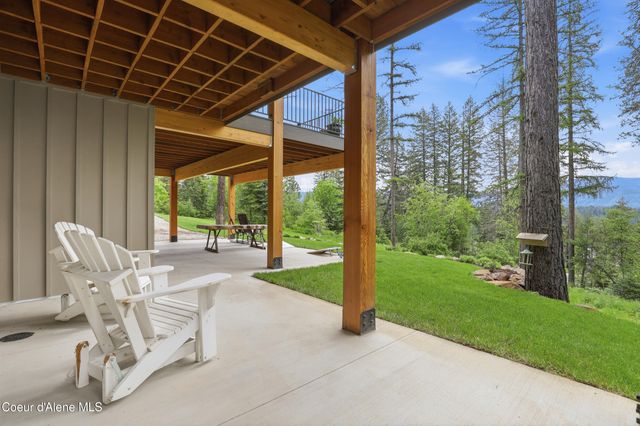 6029 E Deep Shadow LN, Hayden, ID 83835