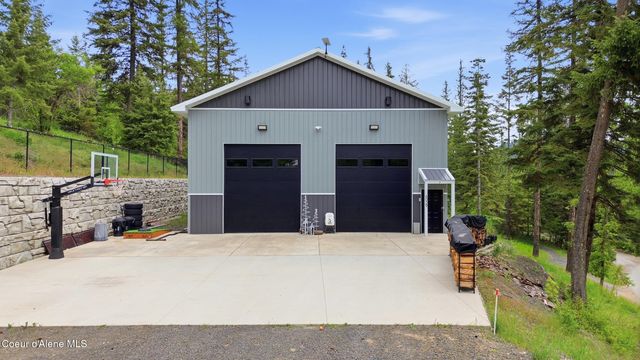 6029 E Deep Shadow LN, Hayden, ID 83835